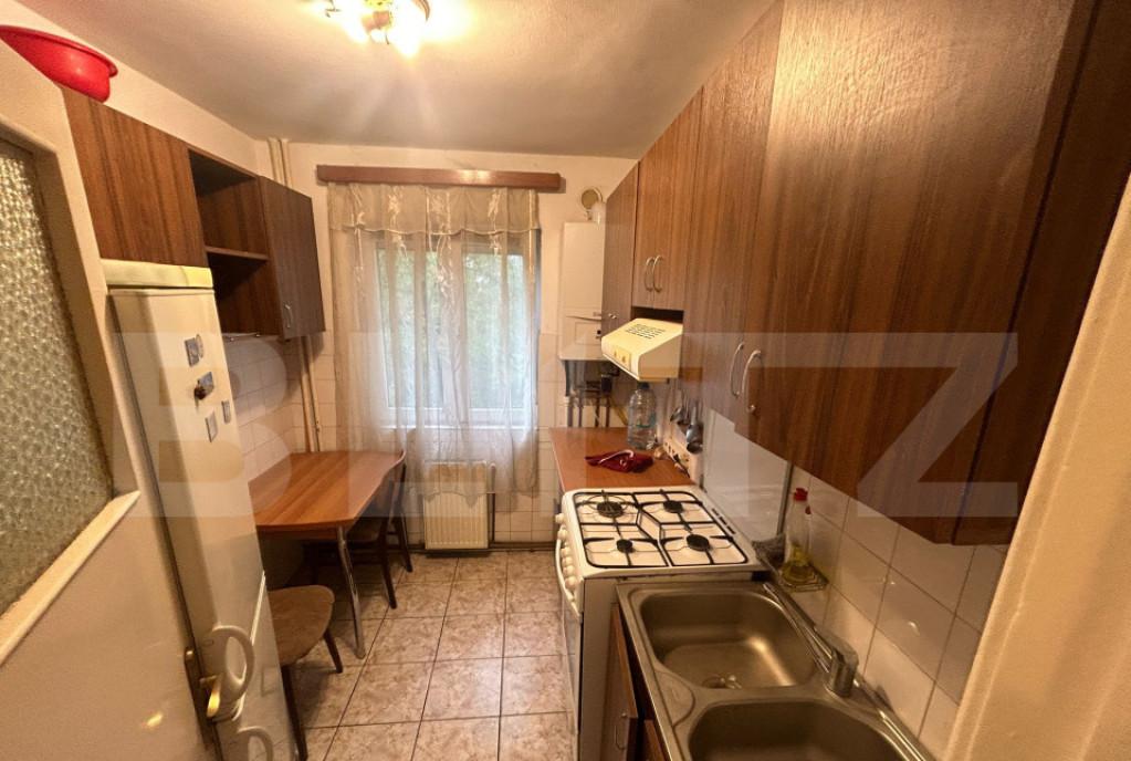 Apartament cu 4 camere 70 mp zona Podu Ros