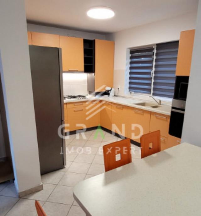 Duplex de inchiriat 4 camere 98 mp utili 2 parcari