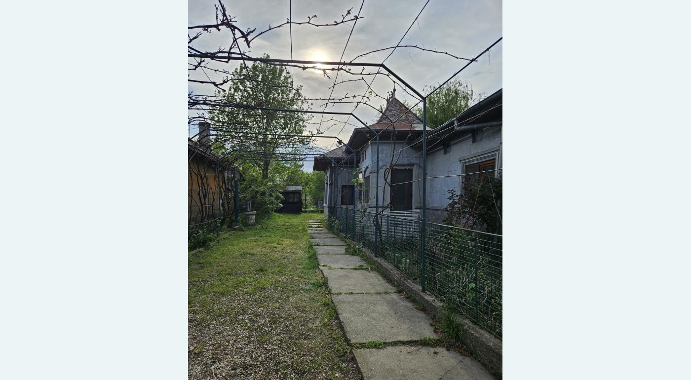 Casa locuibila 100 mp cu teren 1000 mp in Obobesti DB