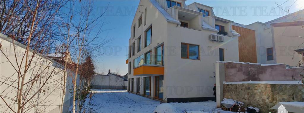 Apartament 3 camere si curte proprie de 141mp bloc boutique