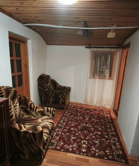 Casa de vanzare cu 3 camere 80 mp 900 mp teren Siret