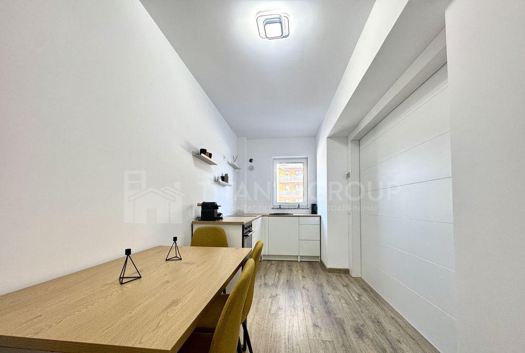 Studio mobilat si utilat boxa Avantgarden Faza 5 comisi