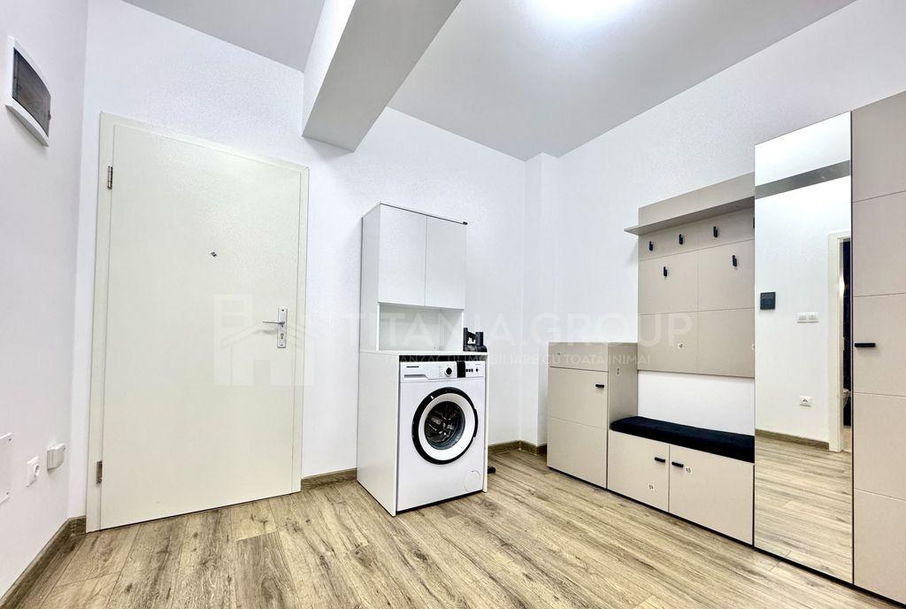 Studio mobilat si utilat boxa Avantgarden Faza 5 comisi