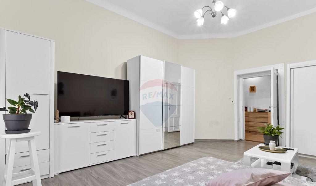 Apartament 4 camere ultracentral de vanzare in Arad