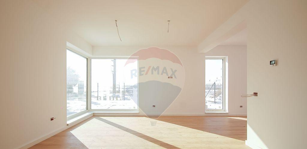 Duplex modern cu panorama fantastica asupra muntilor