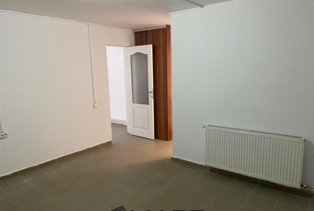 Spatiu comercial 60 mp Acces direct strada