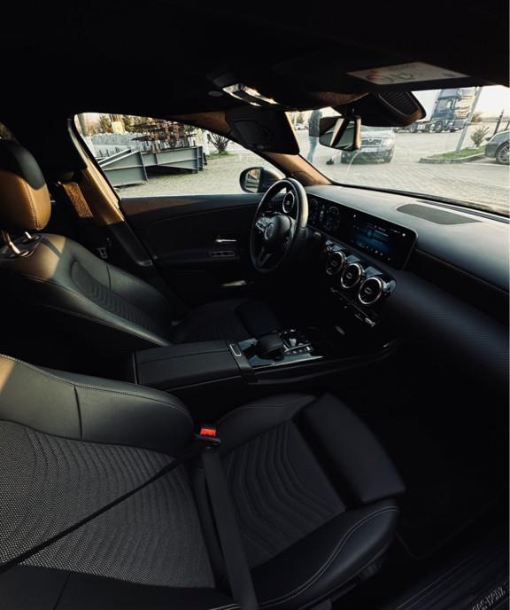 Mercedes benz a180d 21 700 eur