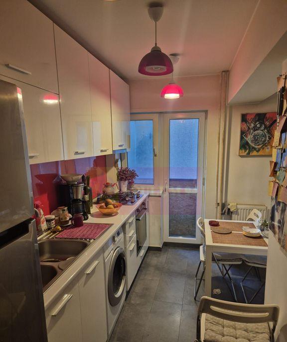 Vanzare apartament cu 3 camere Unirii Casa Poporului