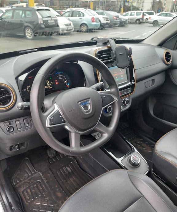 Dacia Spring 2022 8 000 eur