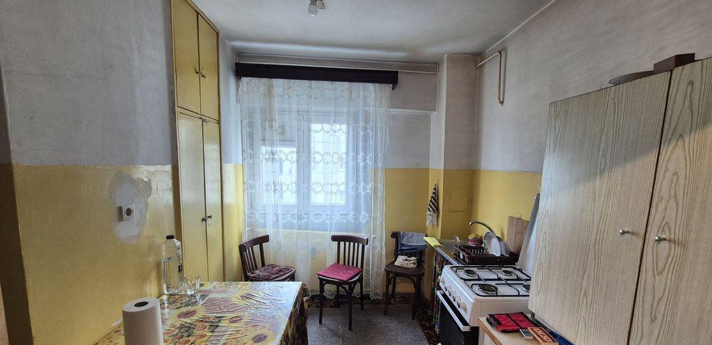 Apartament cu 3 camere 72 mp bloc 1986 Aviatiei
