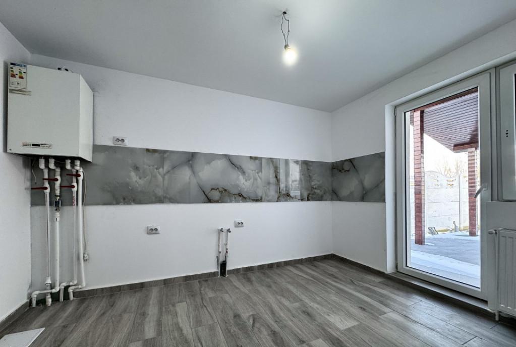 Vila spatioasa ideala pentru doua familii pret excel