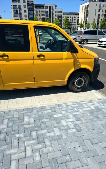 Volkswagen Transporter T5 Doka 10 500 eur