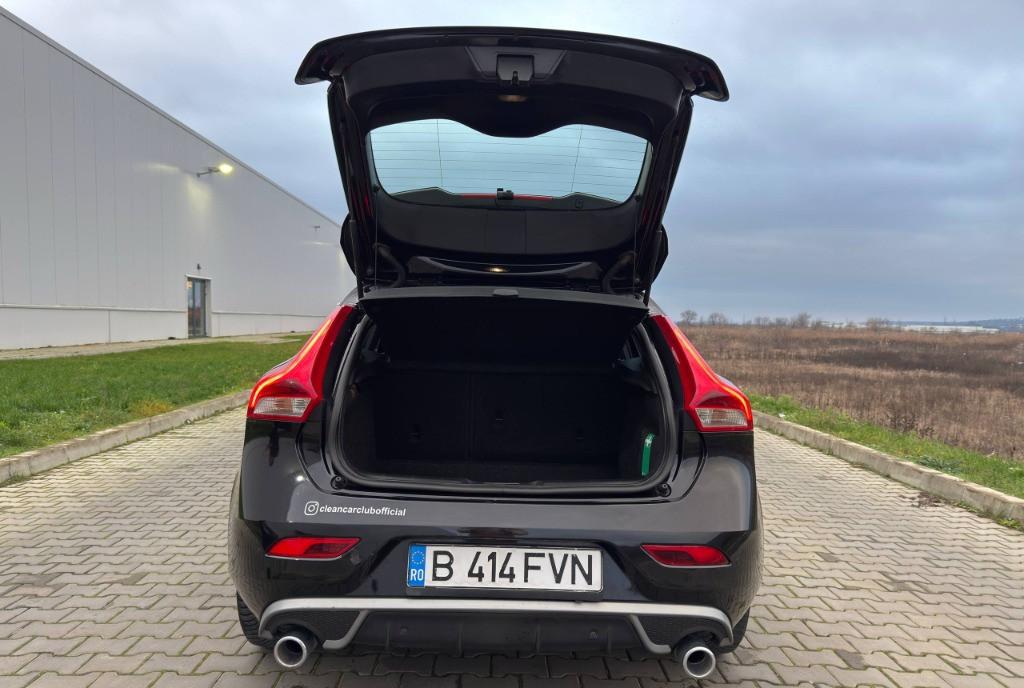 Volvo V40 R-Design 2 0 D4 190 CP Manuala 8 000 eur