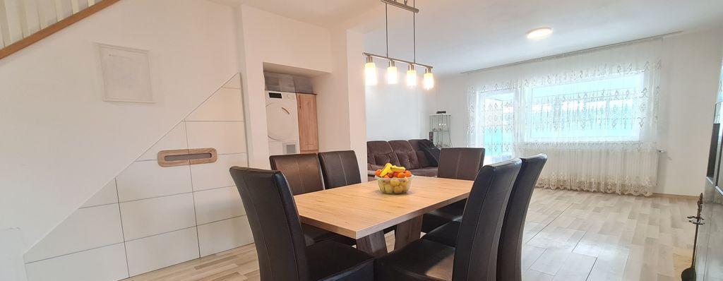 Casa 4 camere semimobilata in Cartier Izvor Tarlungeni Br