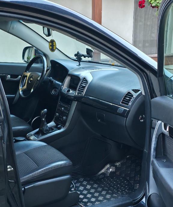 Chevrolet Captiva 2 2 AWD 8 600 eur