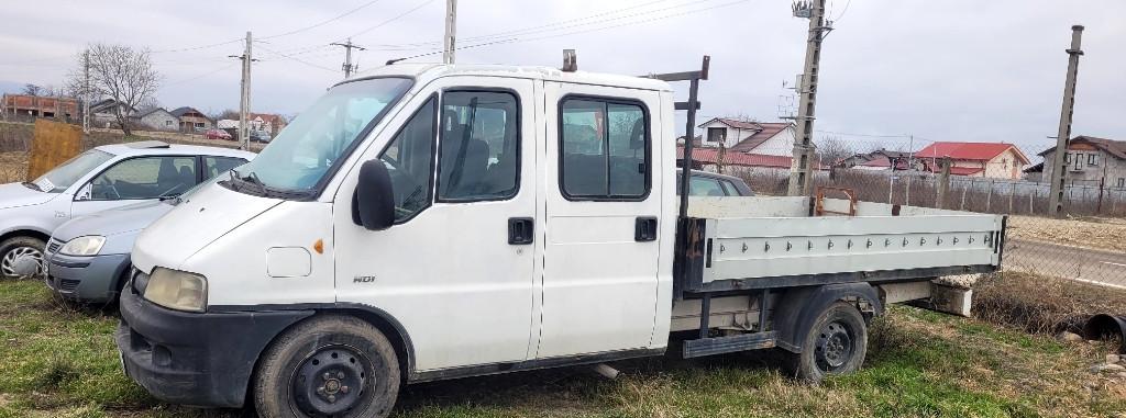 Peugeot 7locuri Dhi 2 000 eur