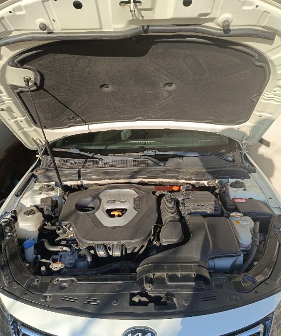 KIA Optima Hibrid 2013 9 000 eur