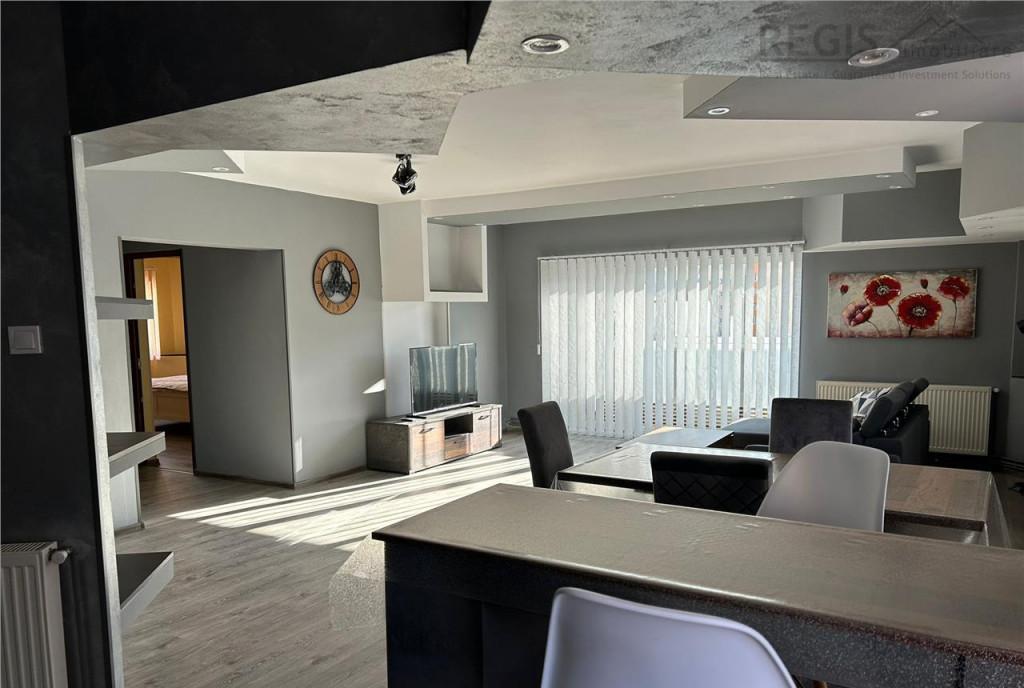 Apartament premium 3 camere living generos renovat Centru