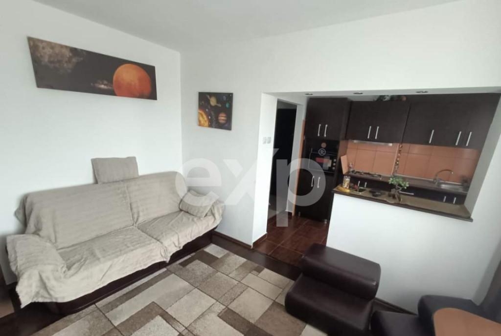 Vand apartament 3 camere decomandat