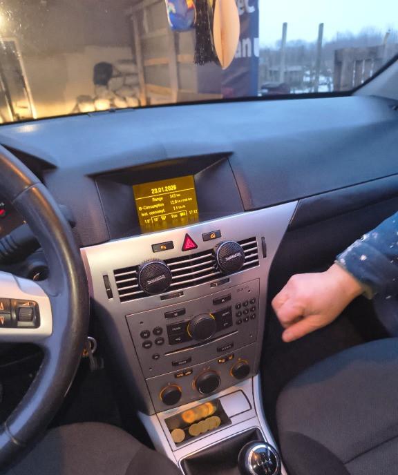 Opel Asta H 2011 1 6 / 2 600 eur