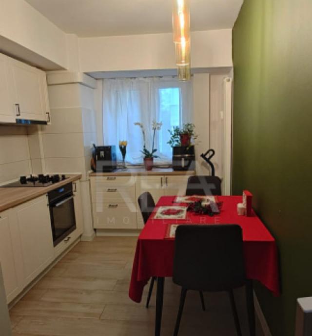 4 camere 96mp 3/10 renovat bloc 1979 Lujerului