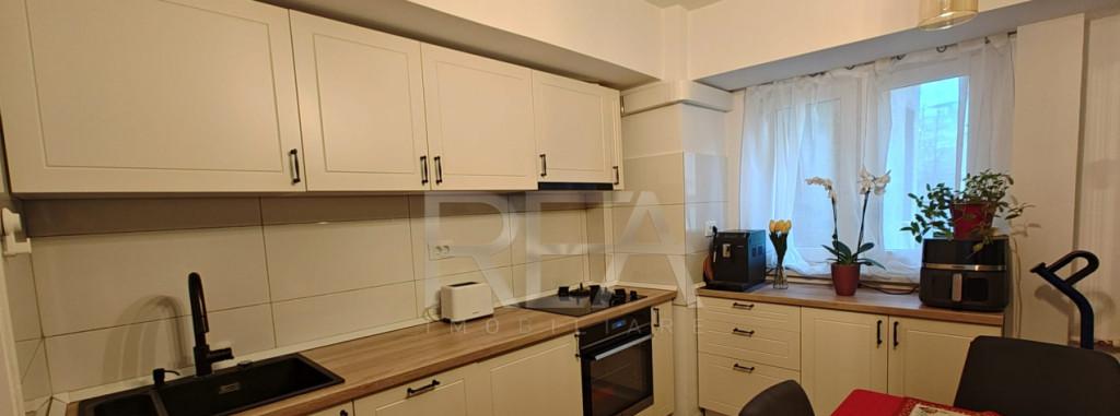 4 camere 96mp 3/10 renovat bloc 1979 Lujerului