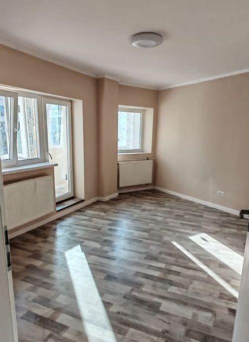 Apartament 3camere metrou Aparatorii Patriei