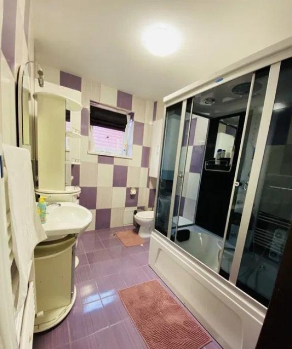 Apartament 4 camere la vila zona Turnisor