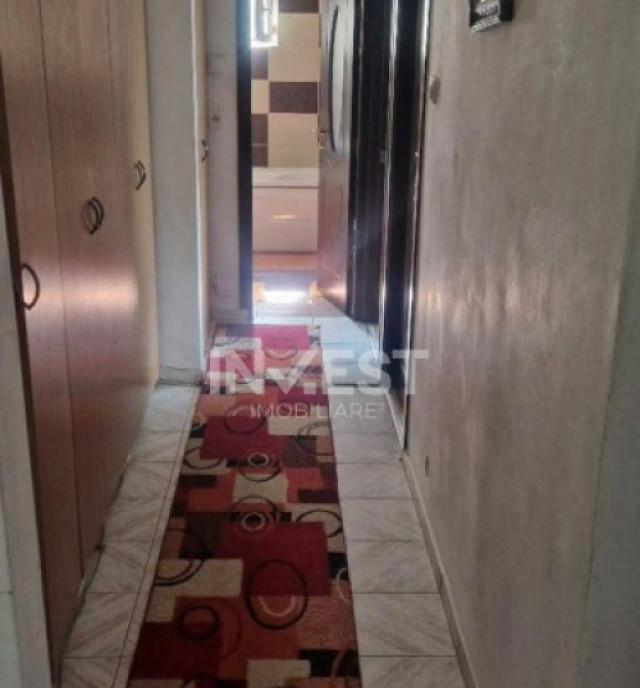 Apartament spatios de 3 camere 79 mp etaj 1 zona Canta