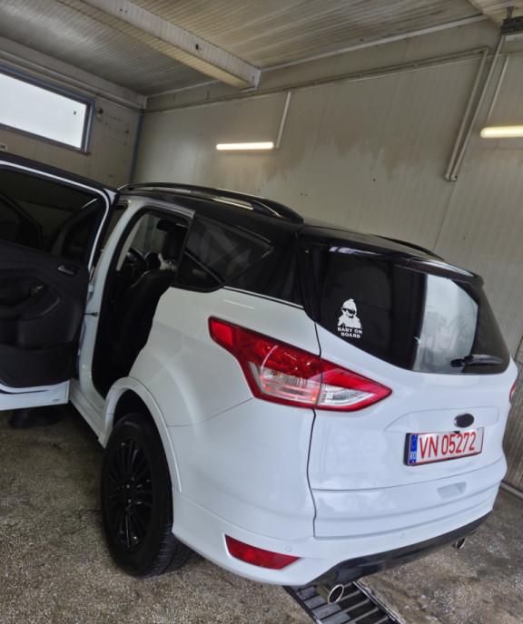 Ford Kuga 2015 2 0 12 000 eur