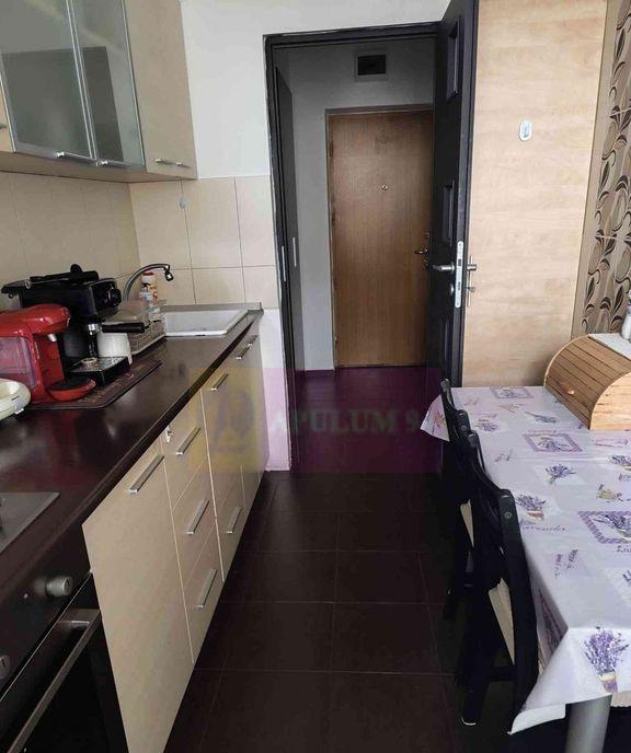 Apart 2 camere situat intre biserica de la Potcoava si