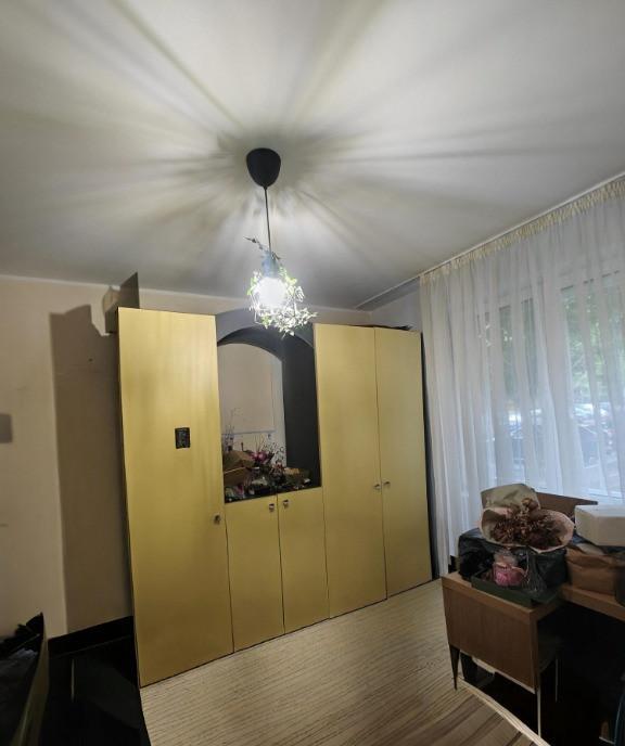 Apartament 3 camere decomandat liceul Bolintineanu