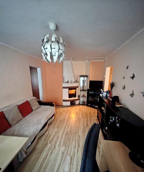 Apartament 3 camere decomandat liceul Bolintineanu