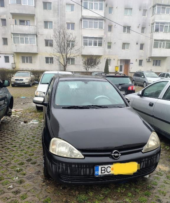 Opel Corsa 1 2 - an 2003 3 500 lei