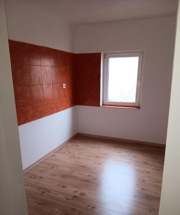 Apartament de vanzare cu 3 camere decomandat Splai Mihai Viteazul D