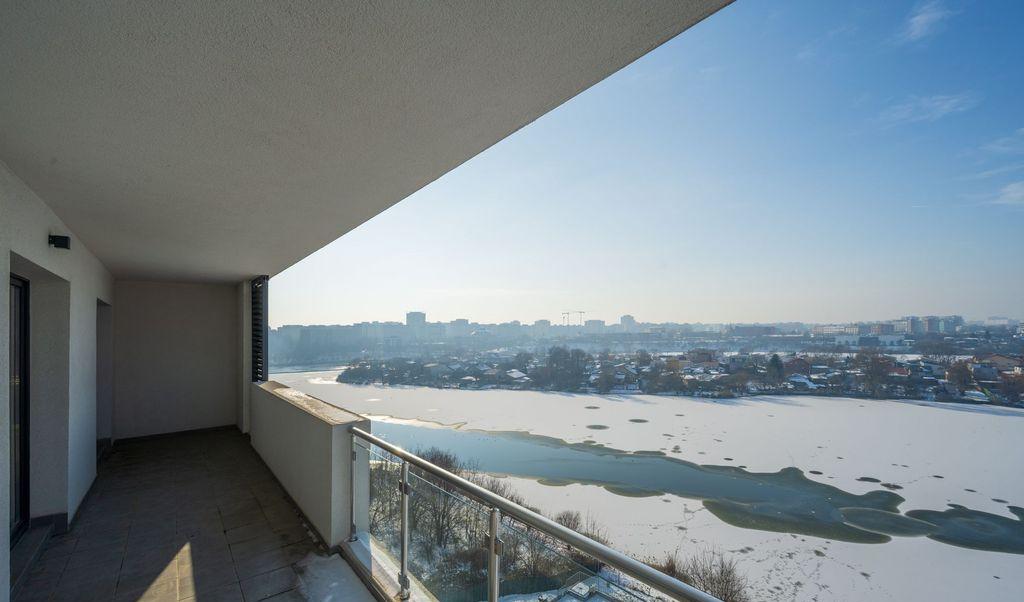 3 camere vedere superba spre lac bloc nou finalizat teras