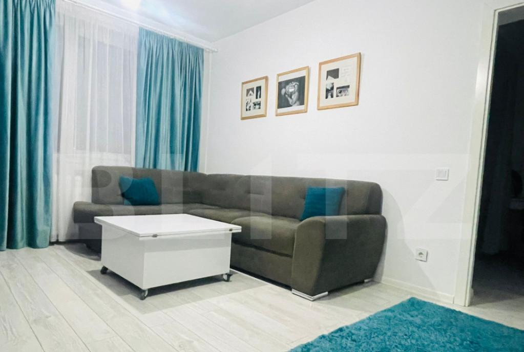 Apartament cu 3 camere 50 mp cu balcon inchis si parcare