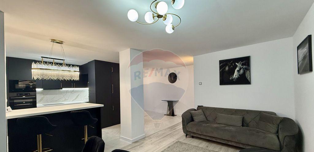 Apartament Spatios cu 3 Dormitoare Living Generos Balco