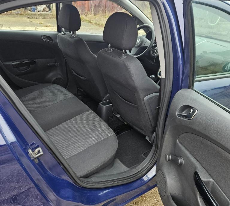 Opel corsa 1 0 1 400 eur