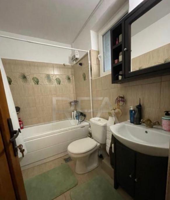 3 camere Iancului decomandat etaj 3 inst schimb parca