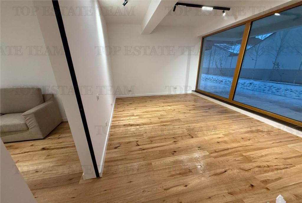 Apartament de 3 camere si curte proprie de 70 mp bloc bouti