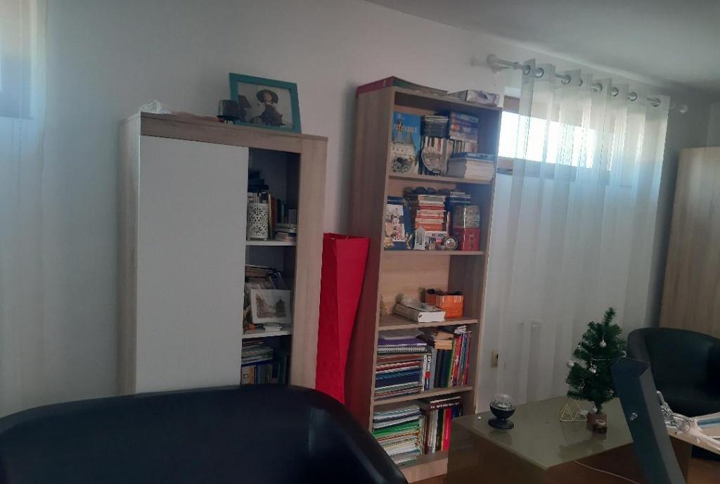 Casa 200 mp Tartasesti 4 camere 2 bai bucatarie living room