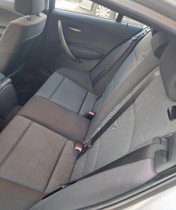 BMW seria 1 2006 2 900 eur