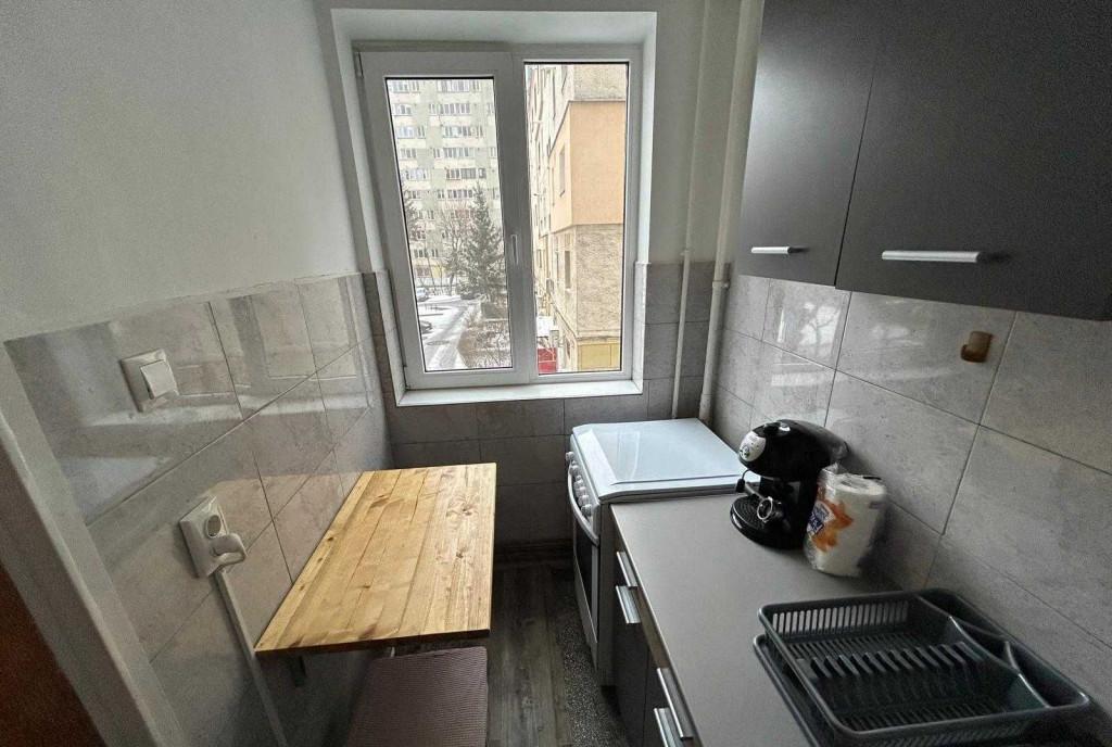 Garsoniera Tractorul decomandata mobilata utilata 350 Euro