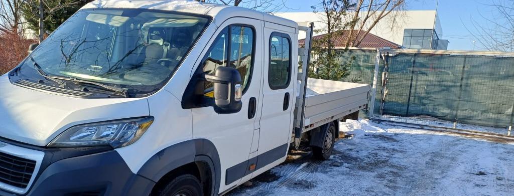 Peugeot Boxer cu bena neacoperita 7 locuri an 2017 7 700 eur