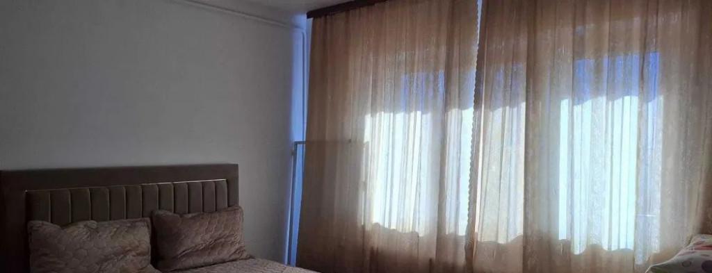 3 Camere 70 mp si Boxa Metrou 1 Decembrie la 5 Minute