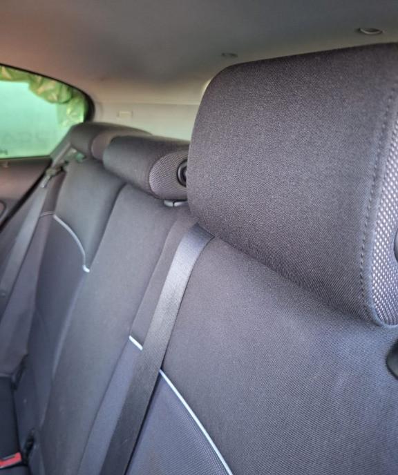 BMW 118d 2011 3 000 eur