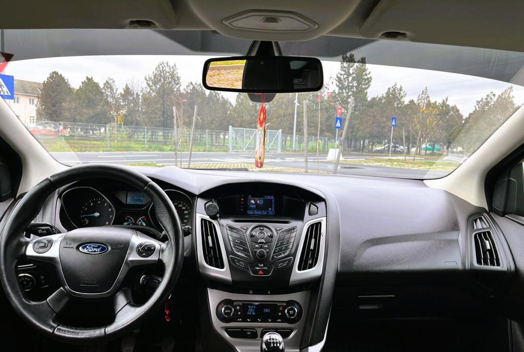 Ford Focus EcoBoost 125 Cp 2013 4 450 eur