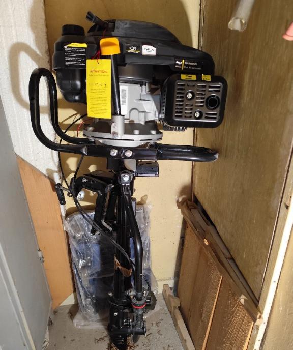 Motor barca nou sigilat 2 800 lei