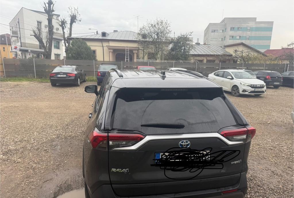 Toyota rav-4 hibrid 26 000 eur